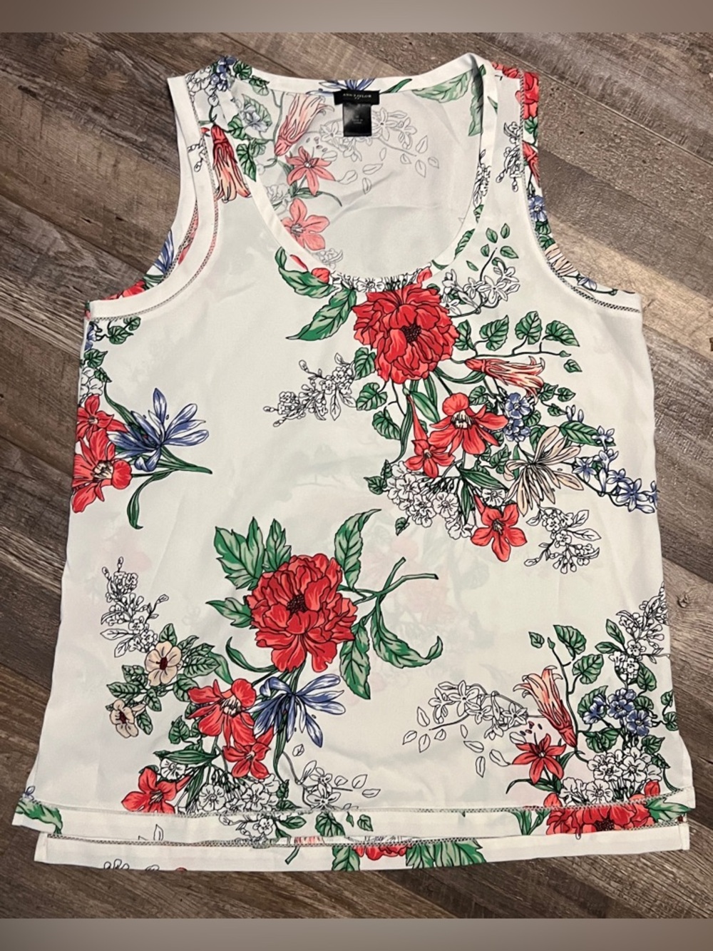 Ann Taylor Floral Sleeveless Tank Top ~Sz
Medium